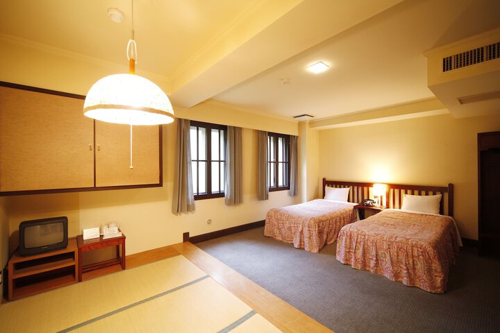 Room 8 of 52