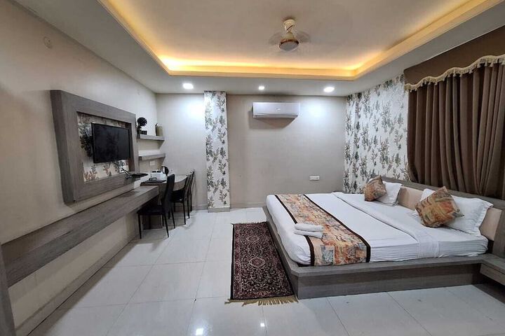 Room 18 of 32