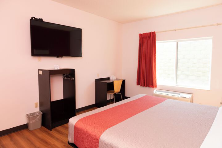 Room 19 of 36