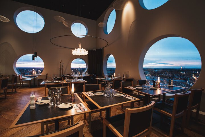 Dining 60 of 77