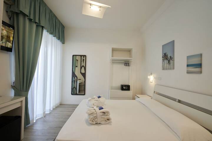Room 27 of 123