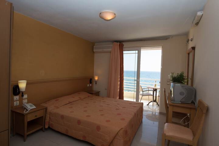 Room 12 of 56