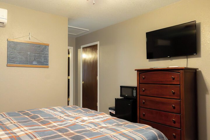 Room 376 of 917