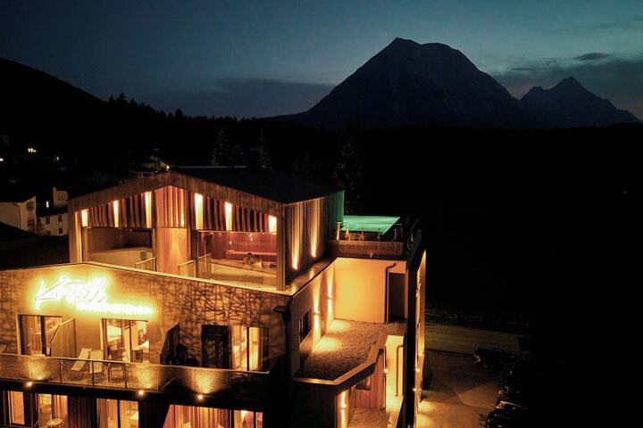 Hotel 83 of 84