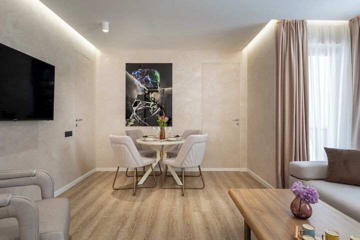 Room 453 of 552