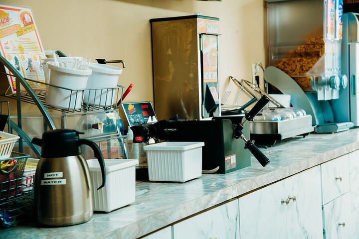 Breakfast area