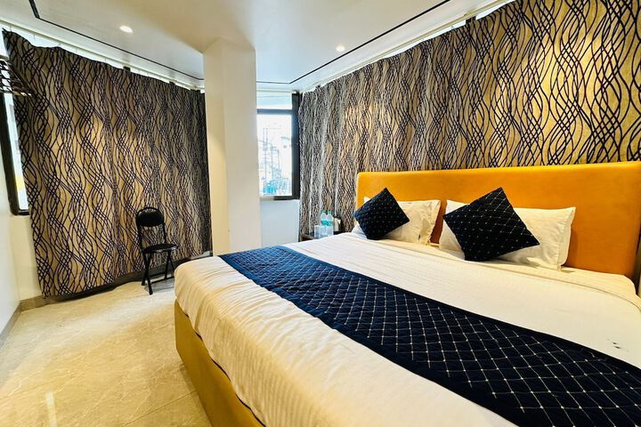 Room 15 of 19