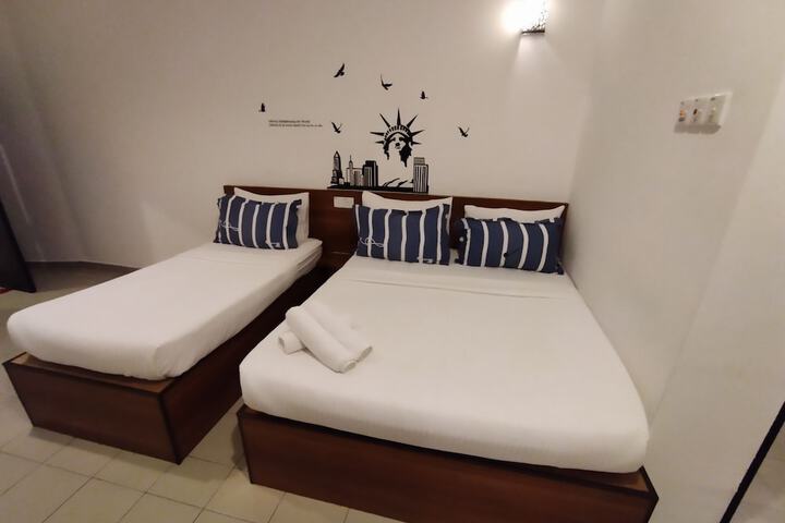 Room 16 of 33