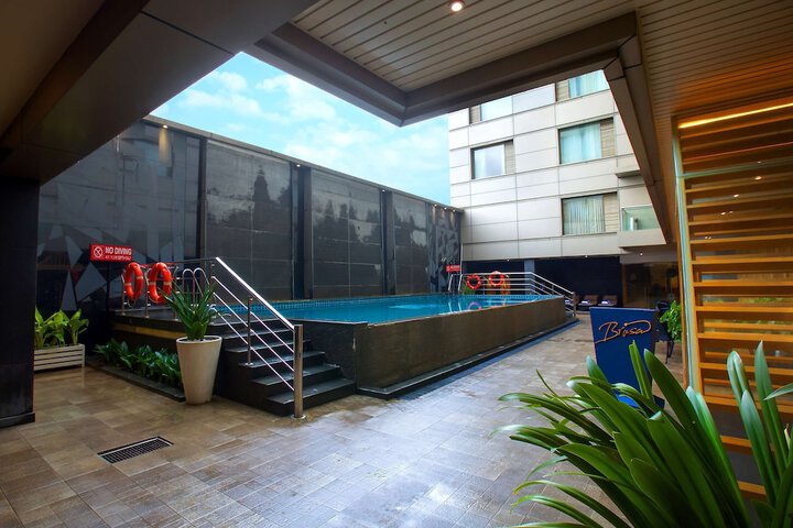 Pool 43 of 113