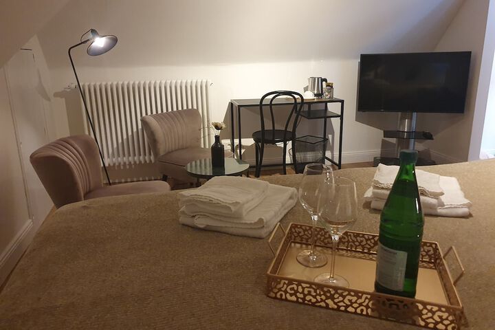 Room 13 of 37