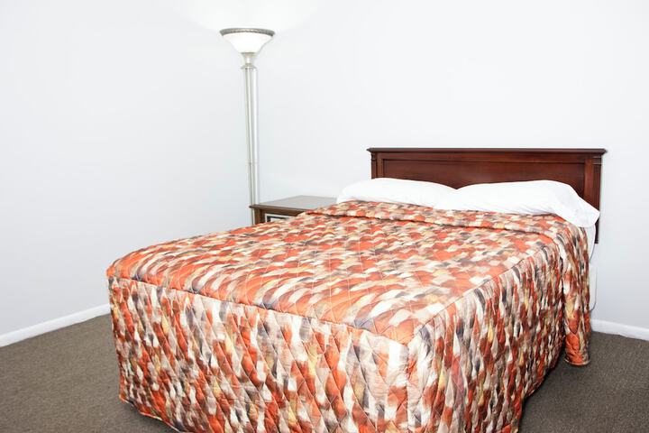 Room 8 of 38