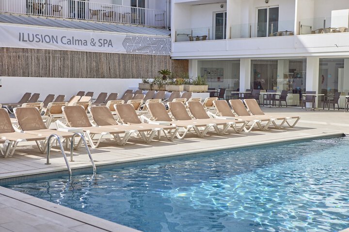 Pools & Facilities