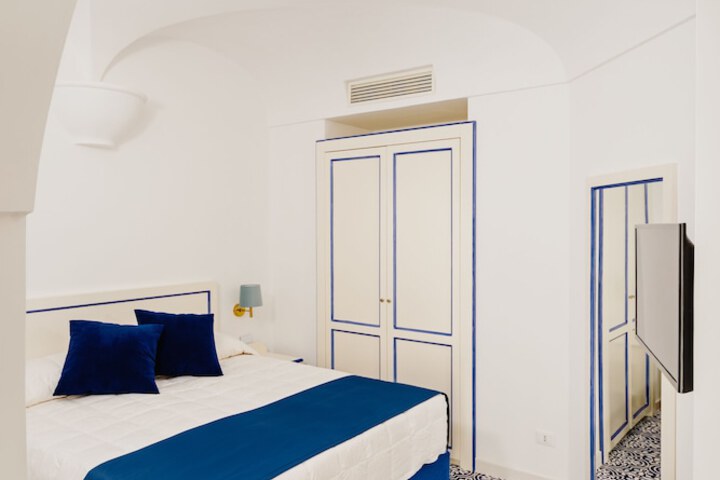 Room 19 of 50