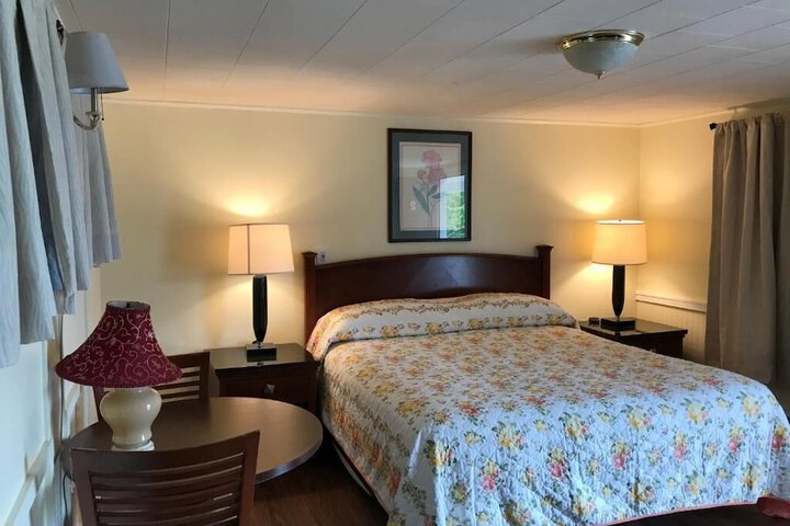 Room 10 of 20