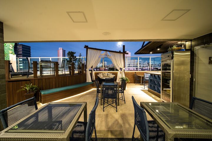 Pool Hotel