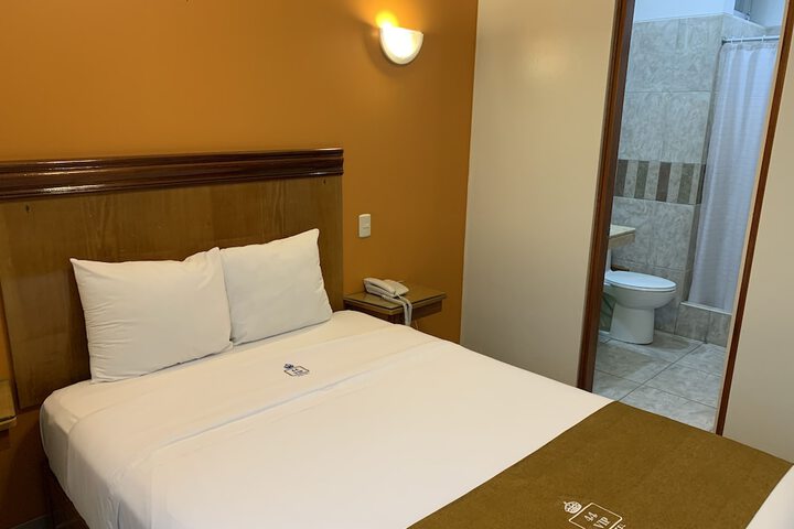 Room 30 of 46