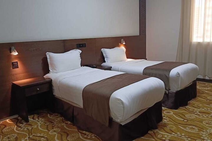 Room 2 of 9