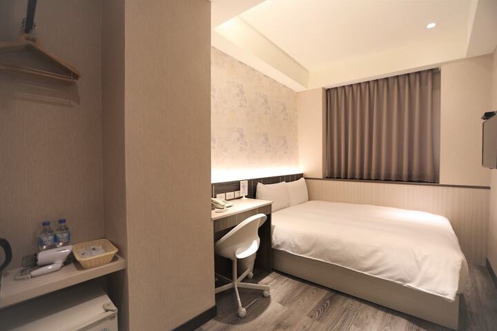 Room 25 of 79