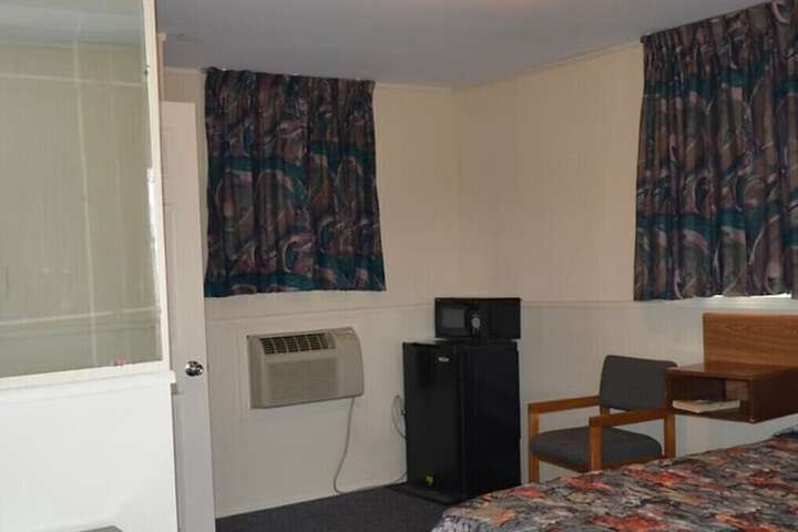 Room 4 of 17