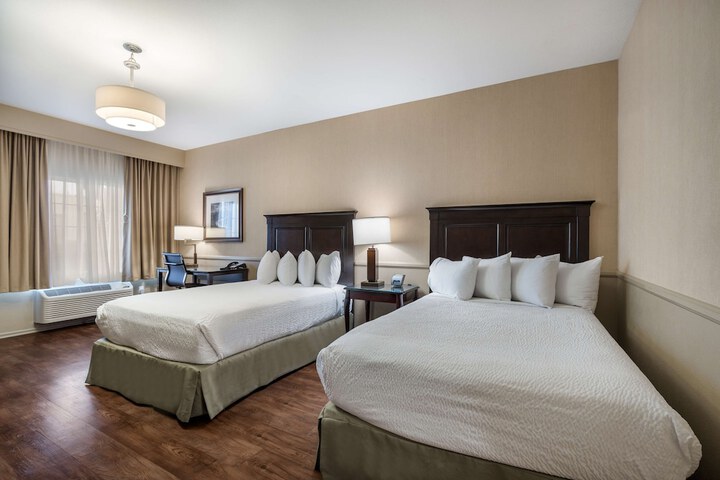 Standard 2 Double Beds Accessible (2 of 6)