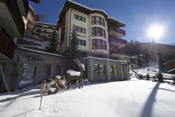 Hotel 14 of 73