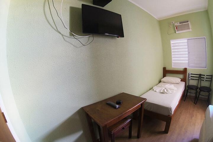 Room 21 of 31