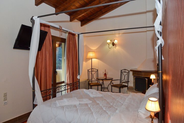 Room 12 of 26