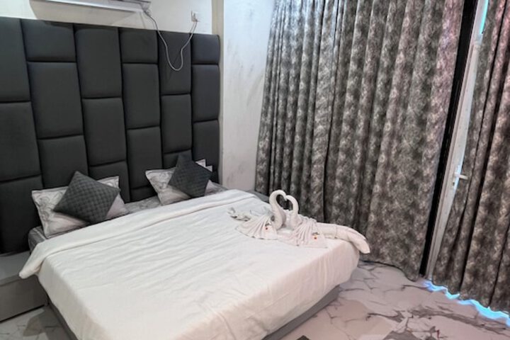 Room 11 of 82