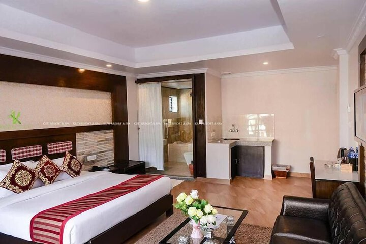 Room 28 of 63