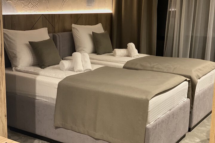 Room 8 of 78