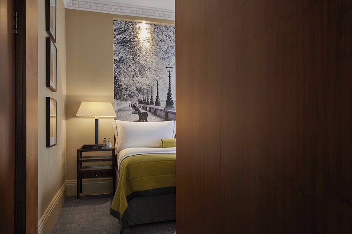 Room 22 of 73