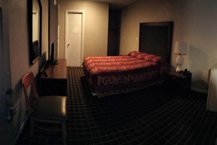 Room 5 of 19