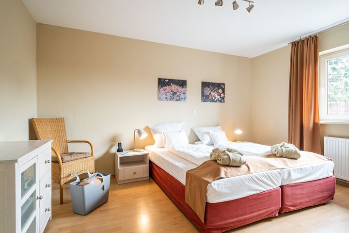 Room 15 of 159