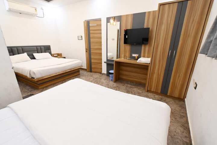 Room 15 of 29