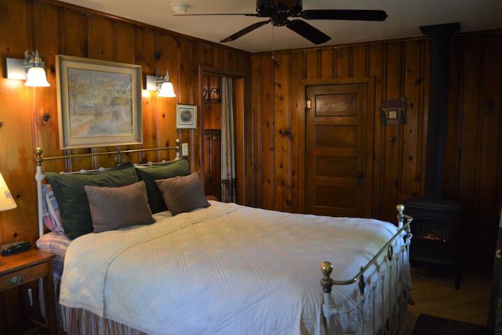 Room 2 of 52