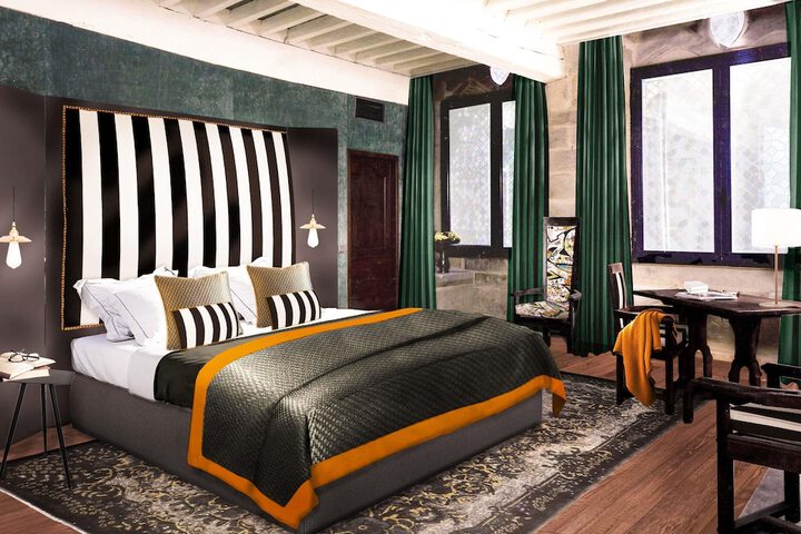 Room 25 of 80