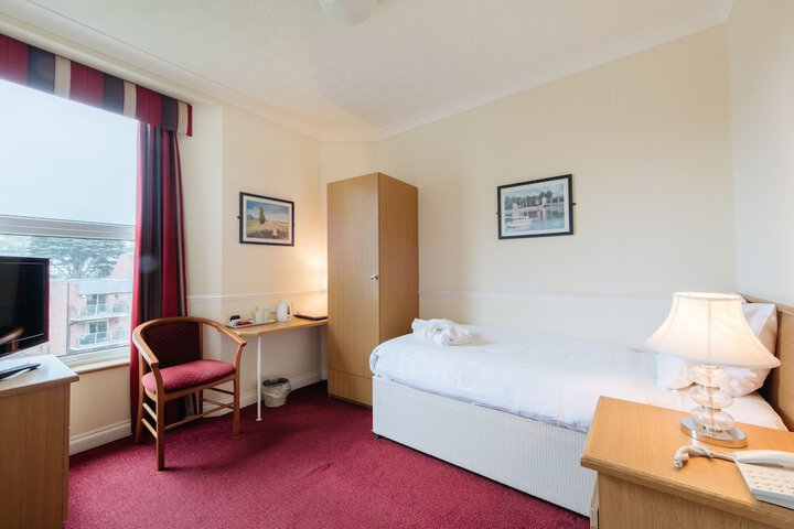 Room 26 of 111