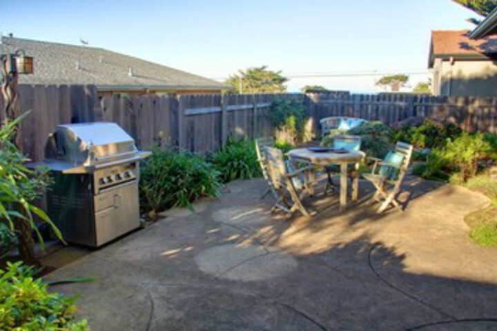 Terrace/Patio 3 of 32
