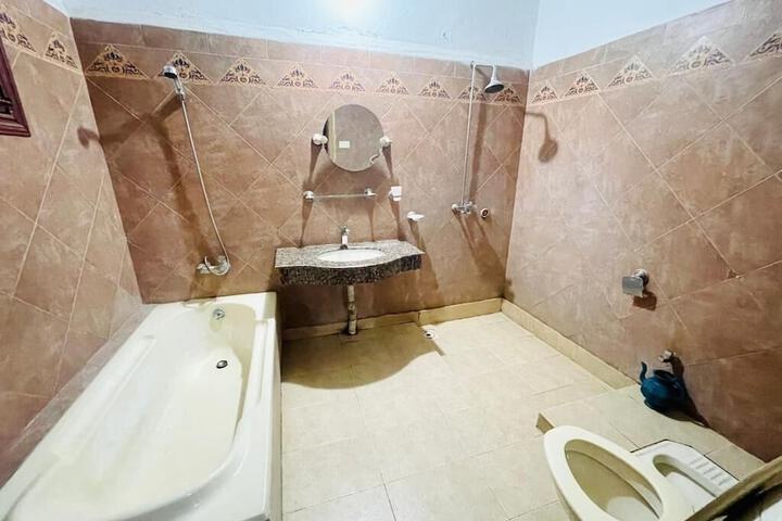Room 14 of 25