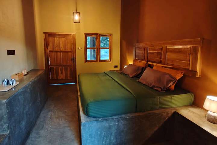 Room 3 of 63
