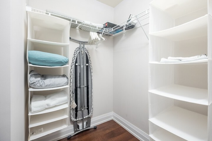 Room 38 of 279
