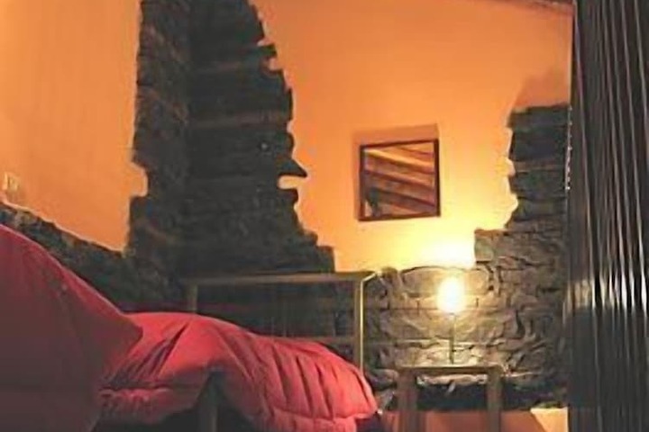 Room 8 of 40