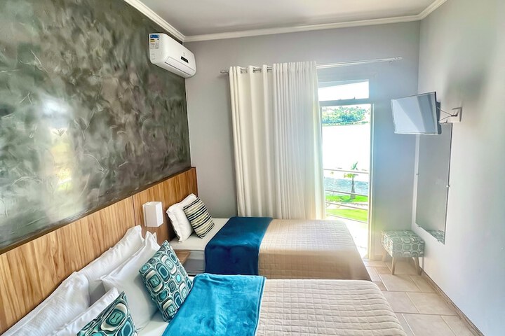Room 4 of 31