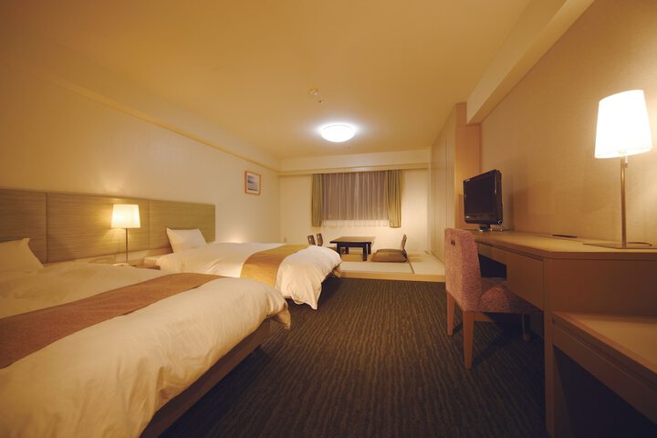 Room 18 of 178