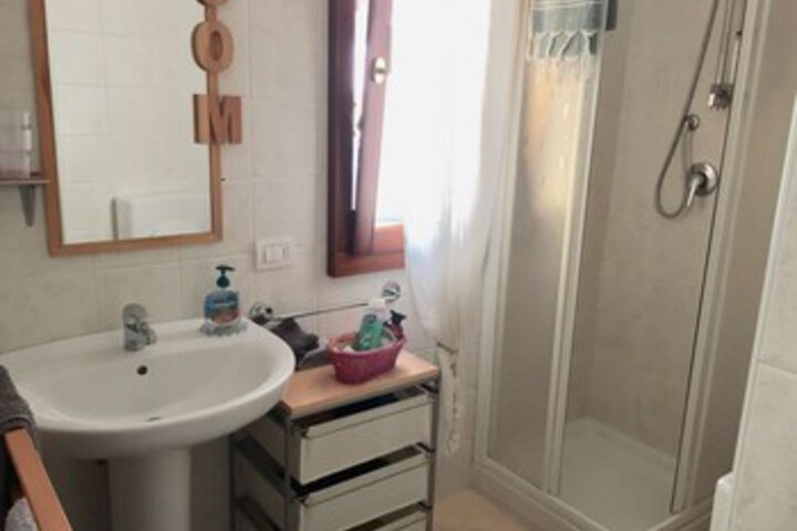 Room 5 of 24