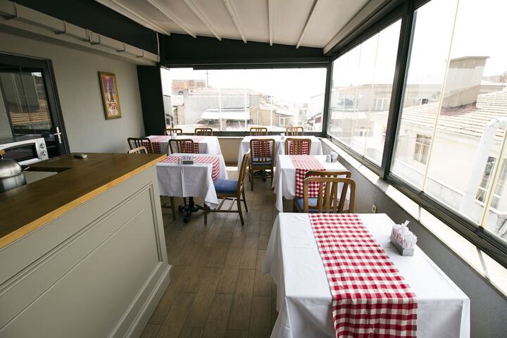Breakfast area