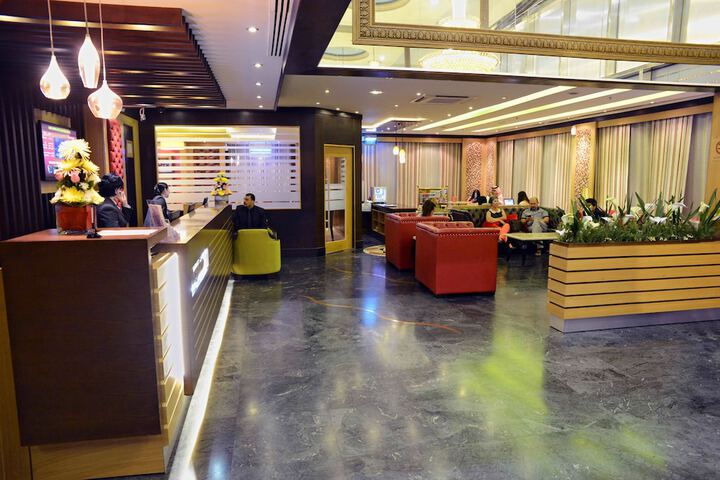 Guest Lobby