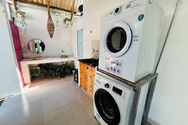 Laundry 26 of 59