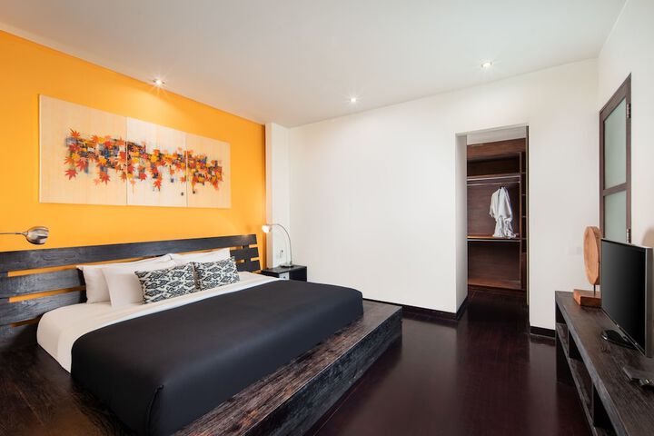 Room 12 of 43