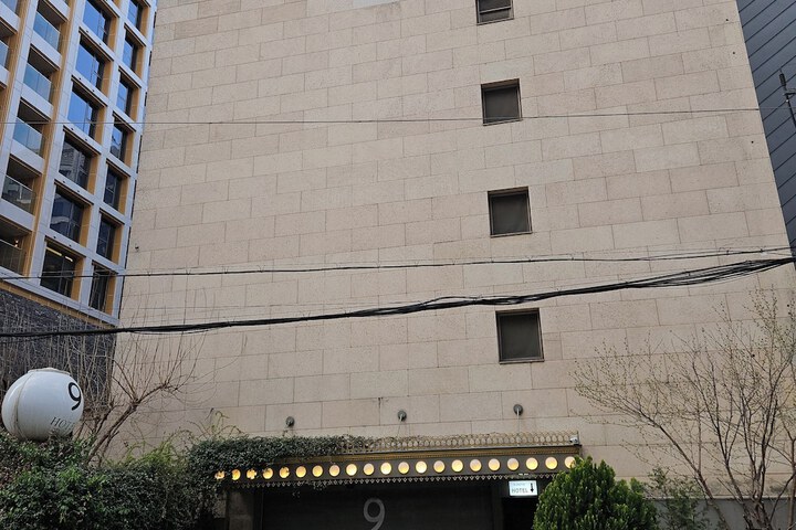NINETH HOTEL